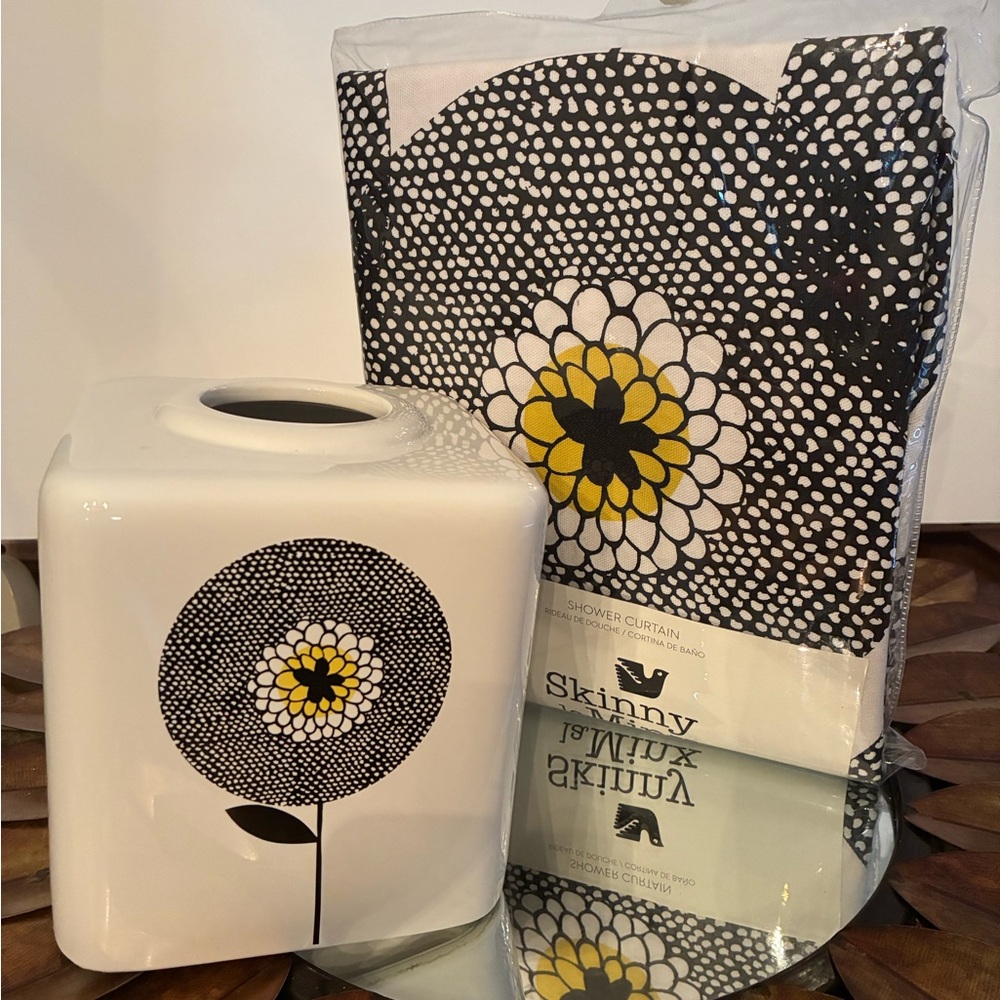 Flower Fields shower curtain & tissue holder set
